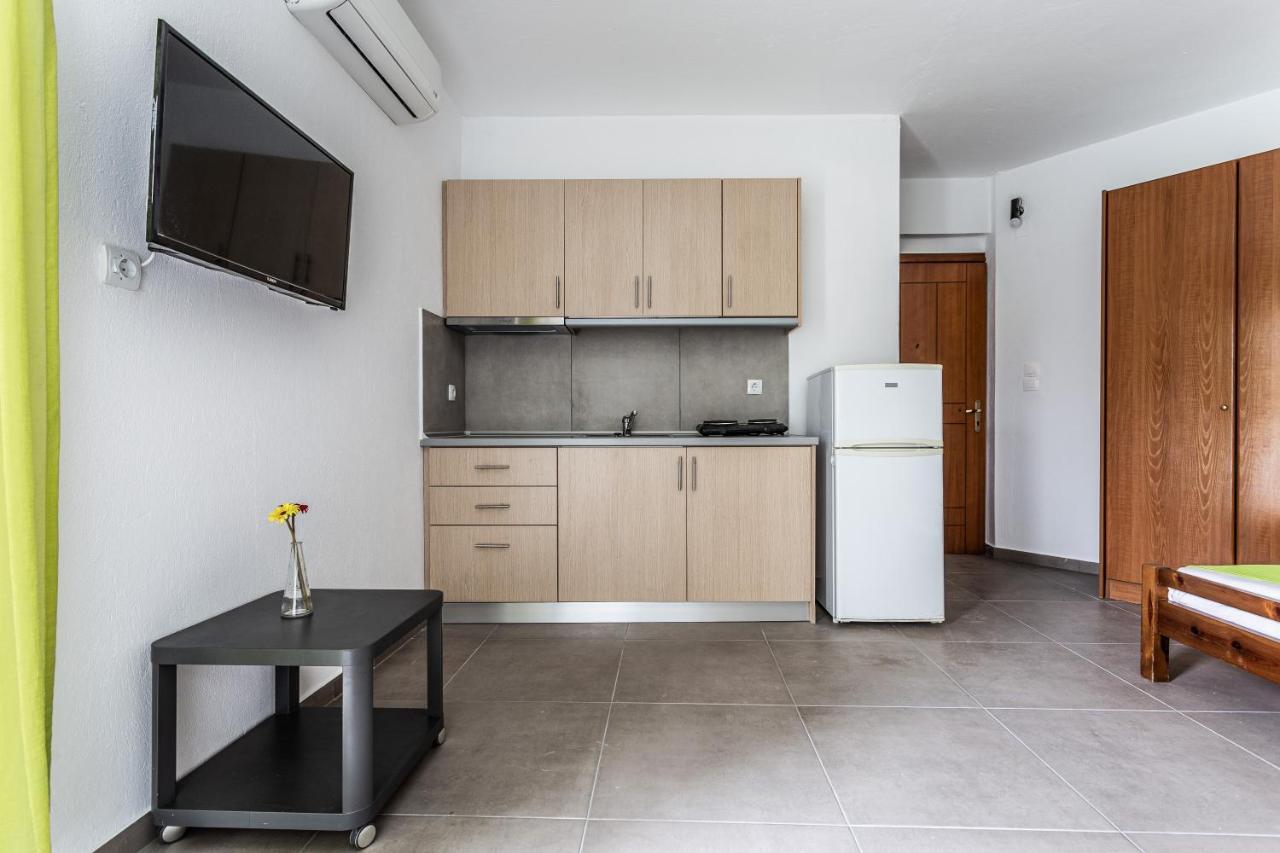 Mike'S Apartments Neoi Poroi Dış mekan fotoğraf