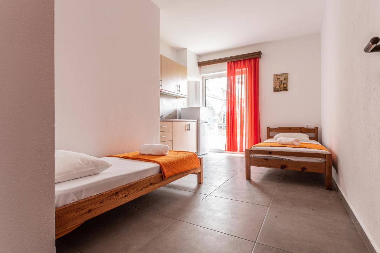 Mike'S Apartments Neoi Poroi Dış mekan fotoğraf