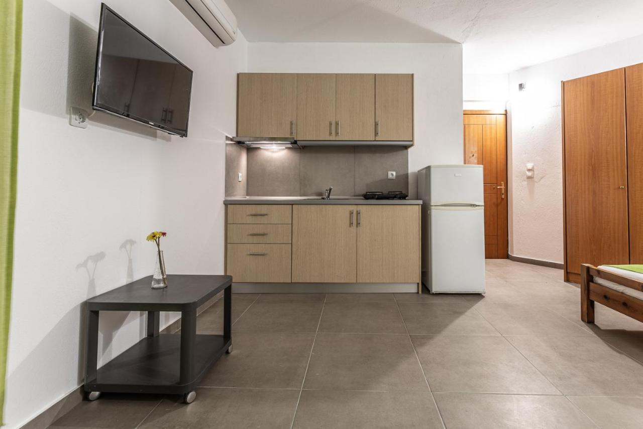 Mike'S Apartments Neoi Poroi Dış mekan fotoğraf
