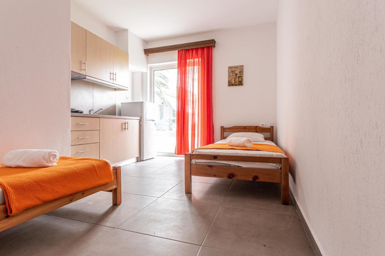 Mike'S Apartments Neoi Poroi Dış mekan fotoğraf